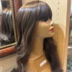Long Brown Layered Wig with Soft Waves and Side-Swept Bangs